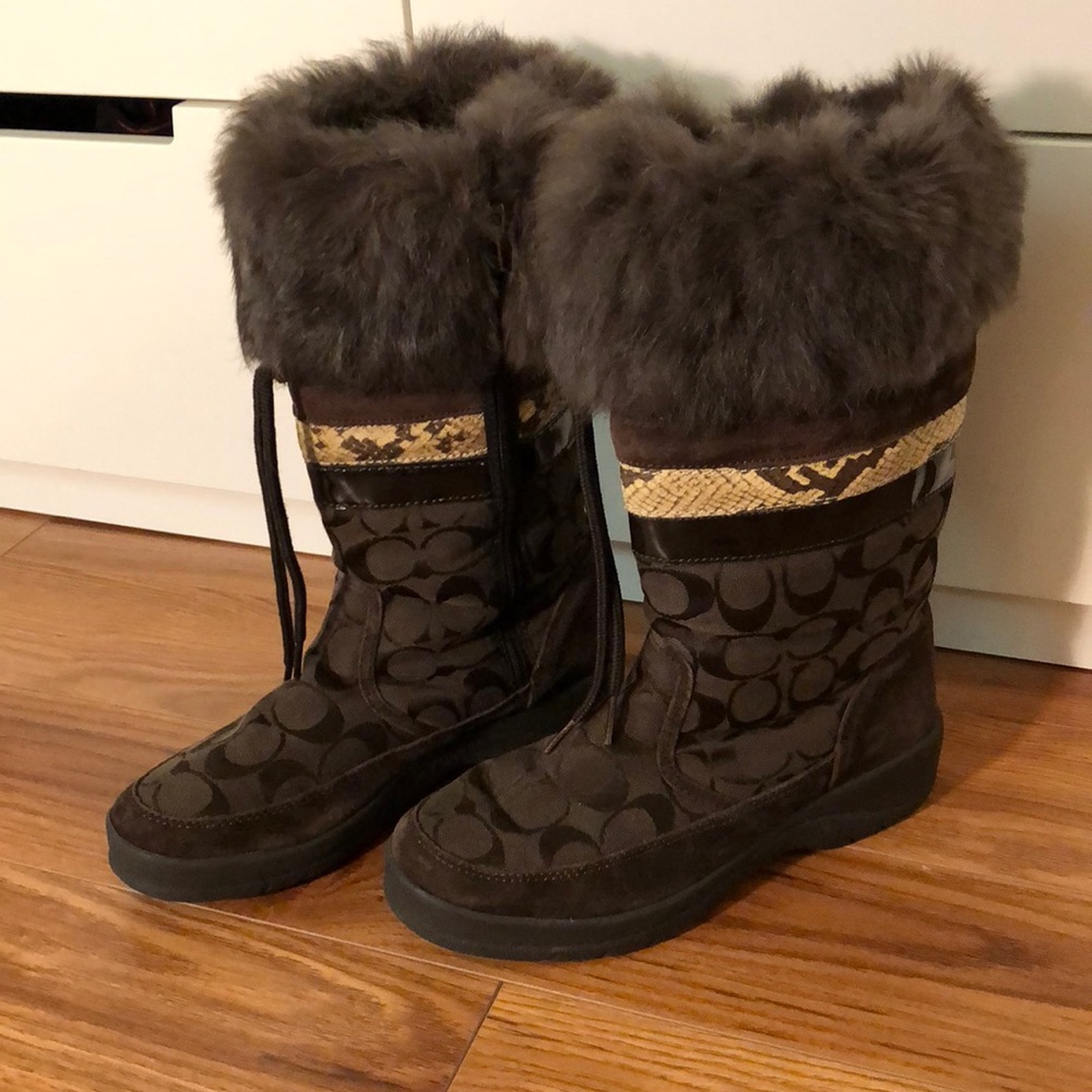Coach suede and rabbit fur snow boots